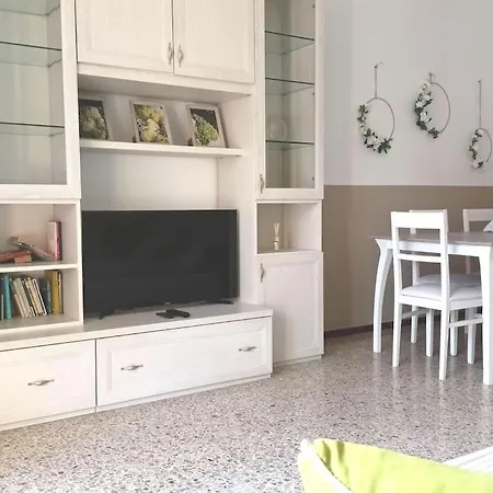 Casa Di Ale Incantevole Con Parcheggio Gratuito Apartamento
